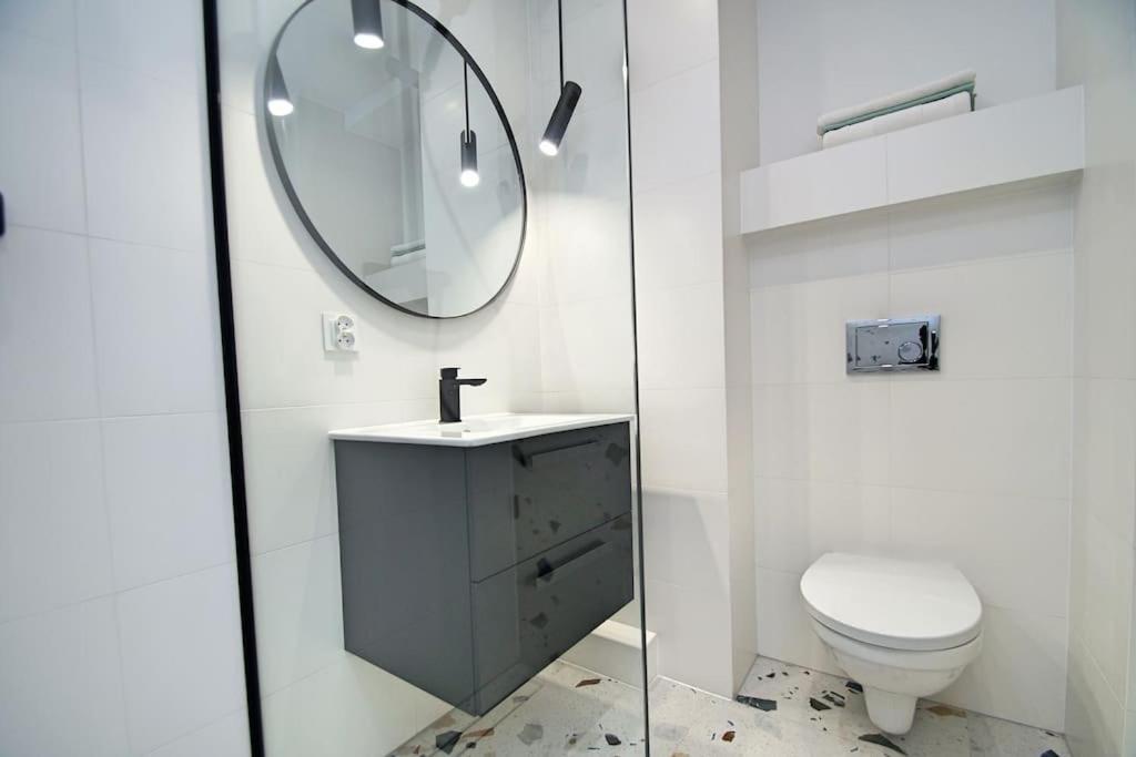 Apartament Korfantego Citycentre Z Widokiem Na Spodek Katowice Exterior photo